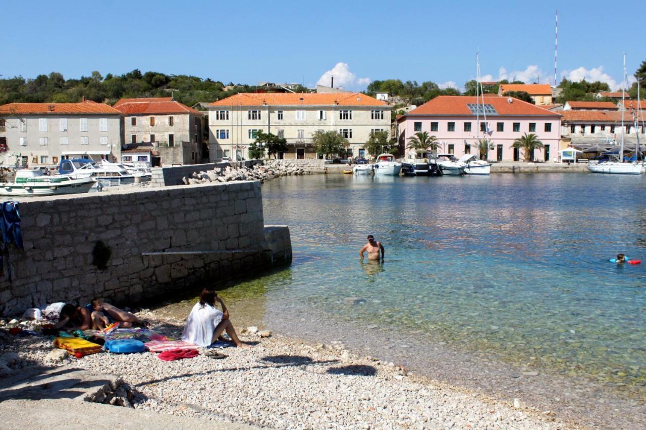 Apartments With A Parking Space Sali, Dugi Otok - 8136 Екстериор снимка